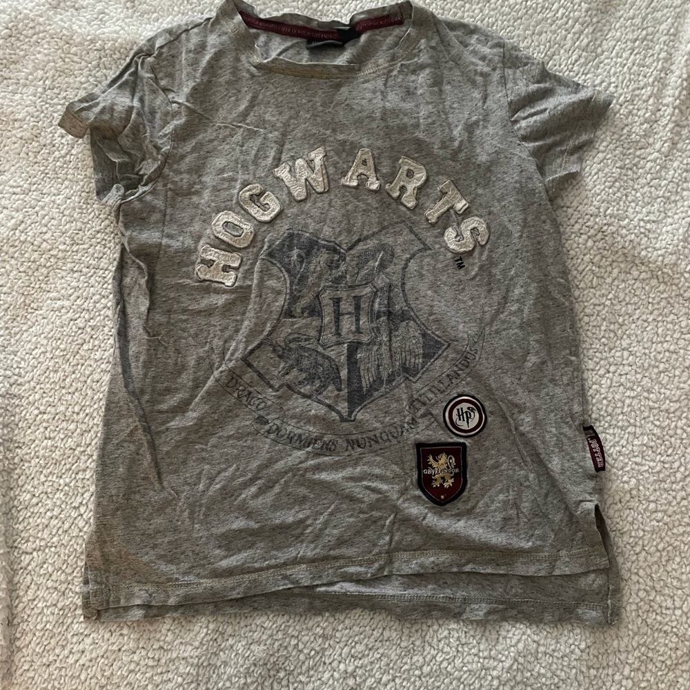 Hogwarts Crest Short Sleeve Tee - Gray